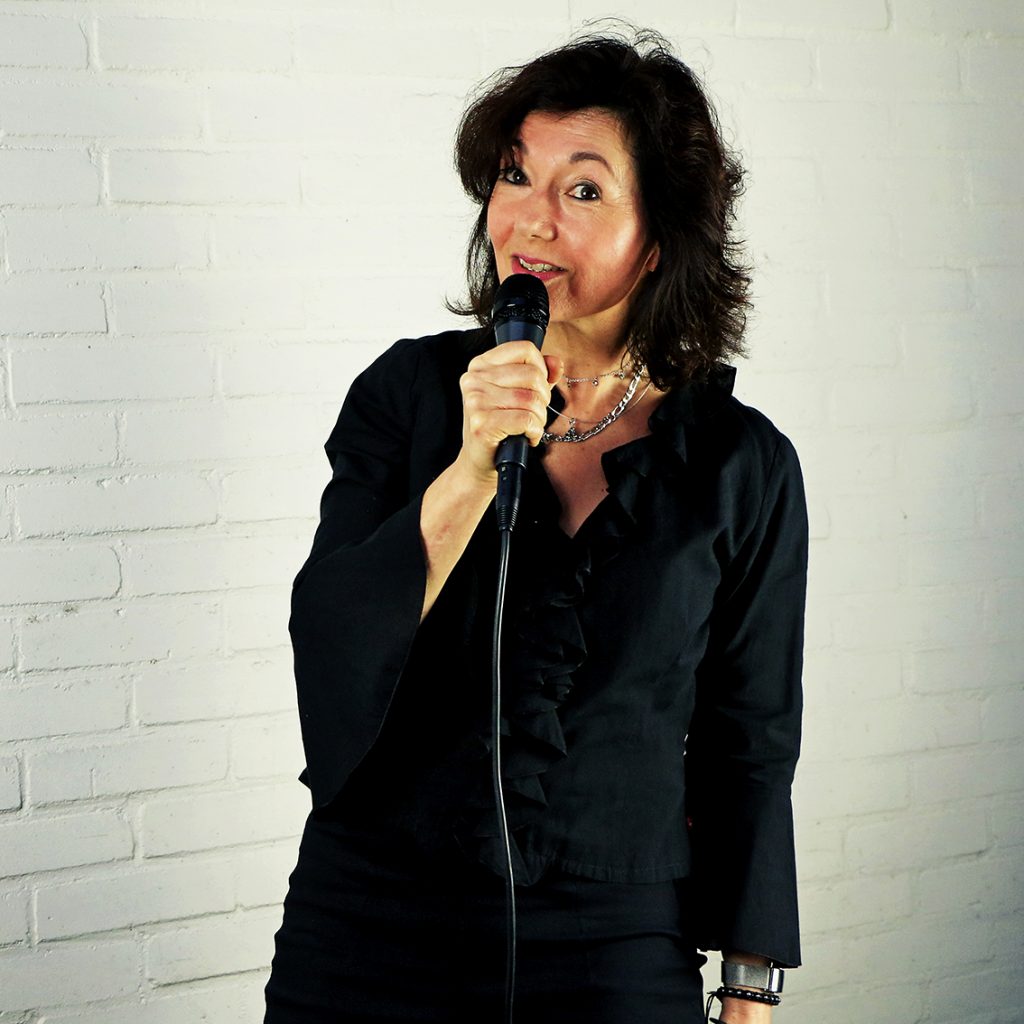 Marceline Houwink zangeres van the Nine o'Clock News